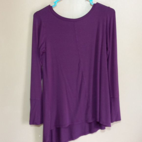 The zig Zag Stripe rayon spandex with golden accent buttons tunic top, sz M - Picture 4 of 6